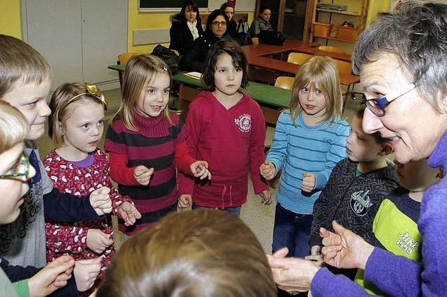 Schritt fr Schritt vom Elternhaus in die Schule