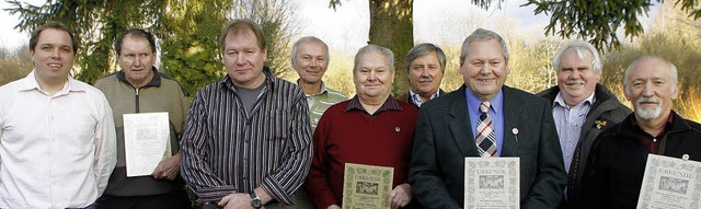 Vorstand wrdigt Mitglieder (von links...berle, Gnter Matthis, Oswald Schwarz   | Foto: heidi fssel