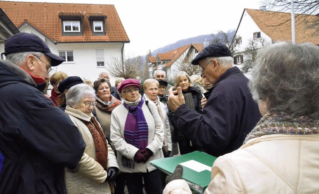 Die Fhrung durch Alt-Wyhlen unter der...on Ewald Kaiser fand  groen Anklang.   | Foto: Martina Weber-kroker