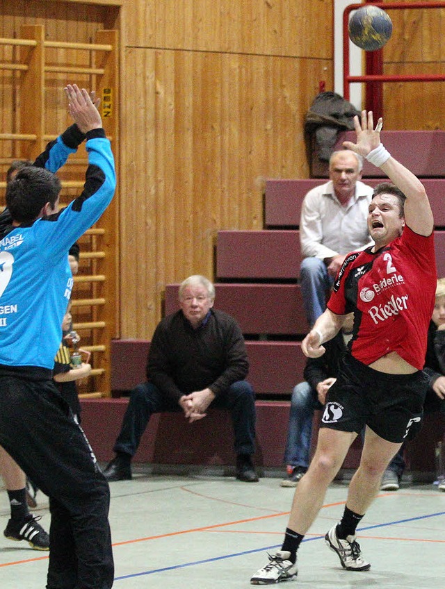 Er bleibt, obwohl sein Landsmann den V...Oberhausener, Gerald Gander (rechts).   | Foto: bar