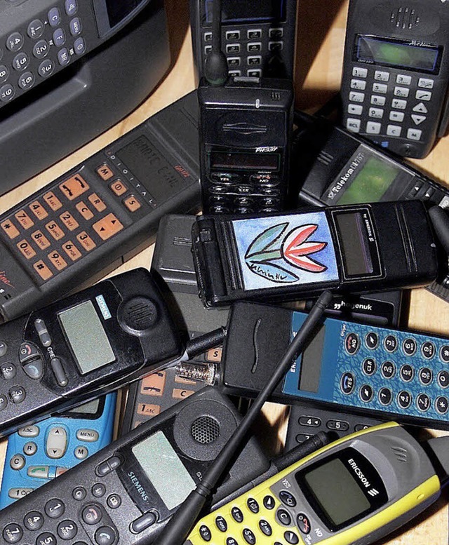 Ausgediente Handys werden vom BUND gesammelt.   | Foto: dpa