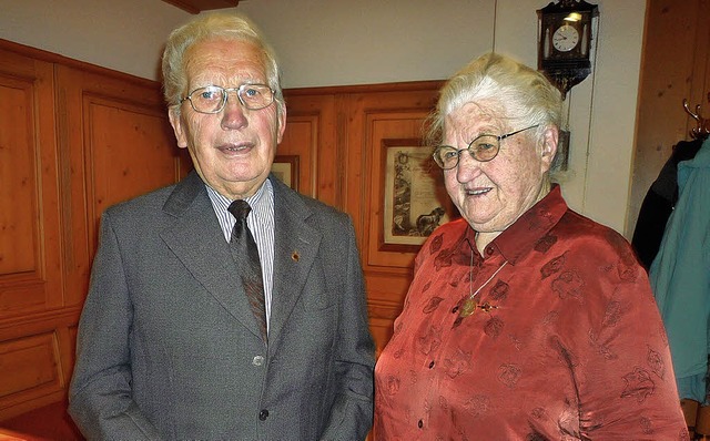 Links: Julius Lenz, 60 Jahre VdK Bad B...ts: Emma Lenz, 50 Jahre VdK Schliengen  | Foto: Lydia Sommerehalter