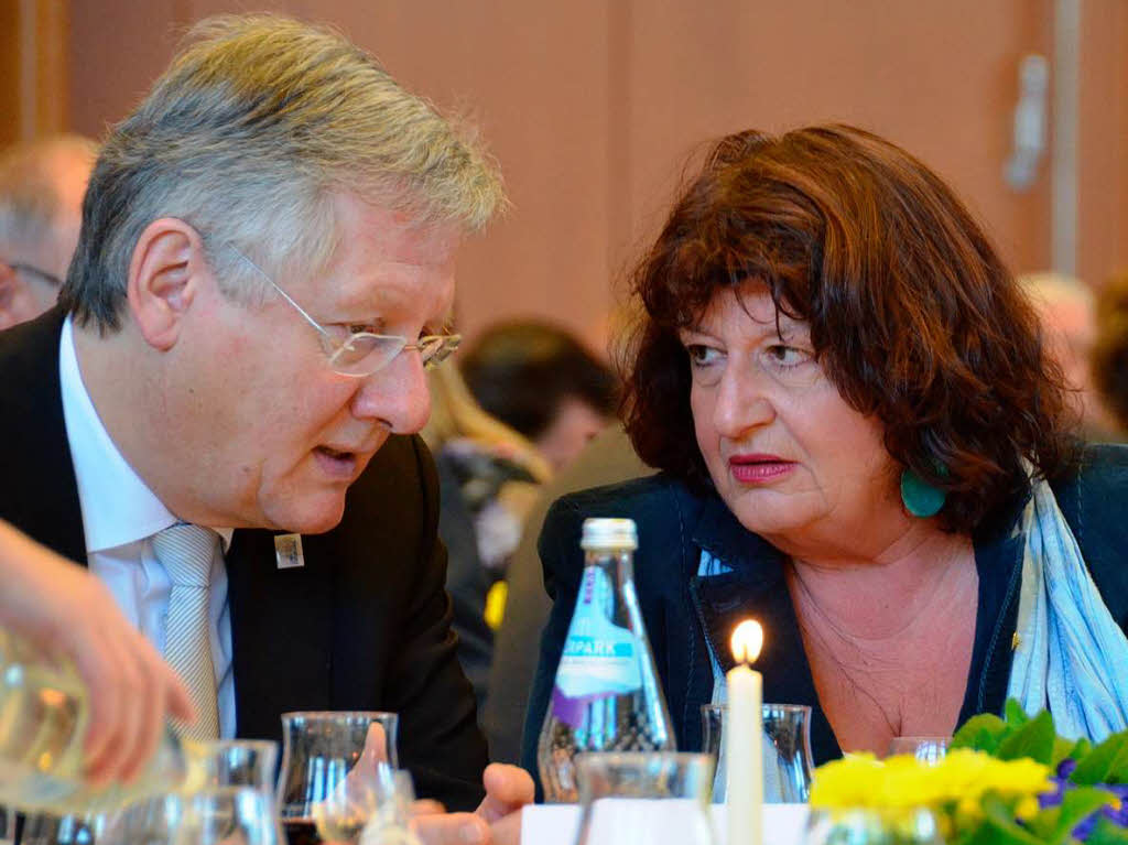 Landtagsabgeordnete Brbl Mielich im Gesprch mit Uni-Rektor Hans-Jochen Schiewer