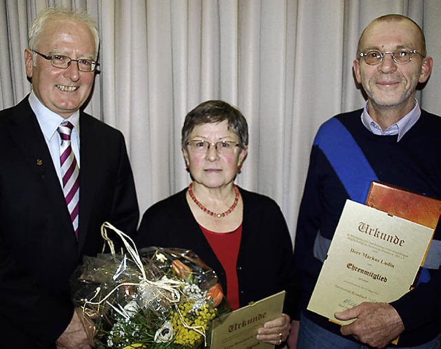 Beim TV Brombach ernannte Vorsitzender...arkus Ludin zu neuen Ehrenmitgliedern.  | Foto: Paul Schleer