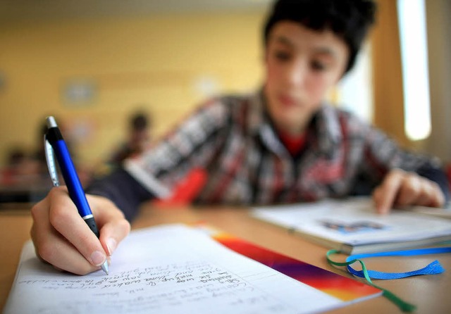 Selbstverantwortliches Lernen wird sch...der Bickebergschule gro geschrieben.   | Foto: DPA