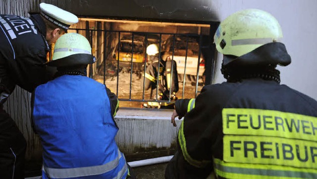 Erfolgreicher Einsatz von Polizei und Feuerwehr.   | Foto: Patrick Seeger