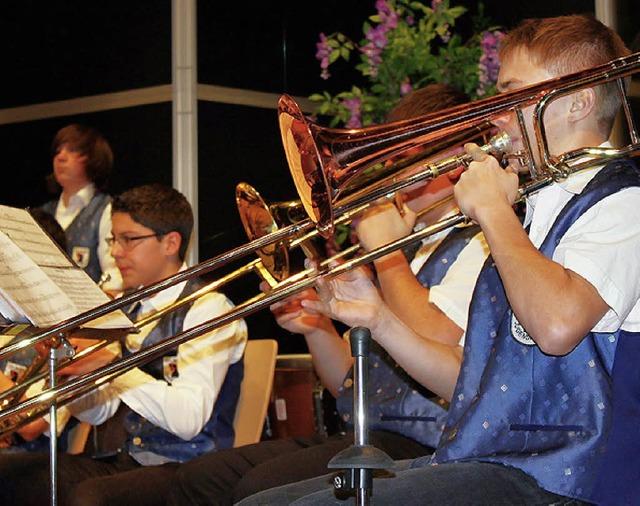 Die Jugendkapelle des flinger Musikvereins erffnete den Empfang musikalisch.  | Foto: Barbara Schmidt