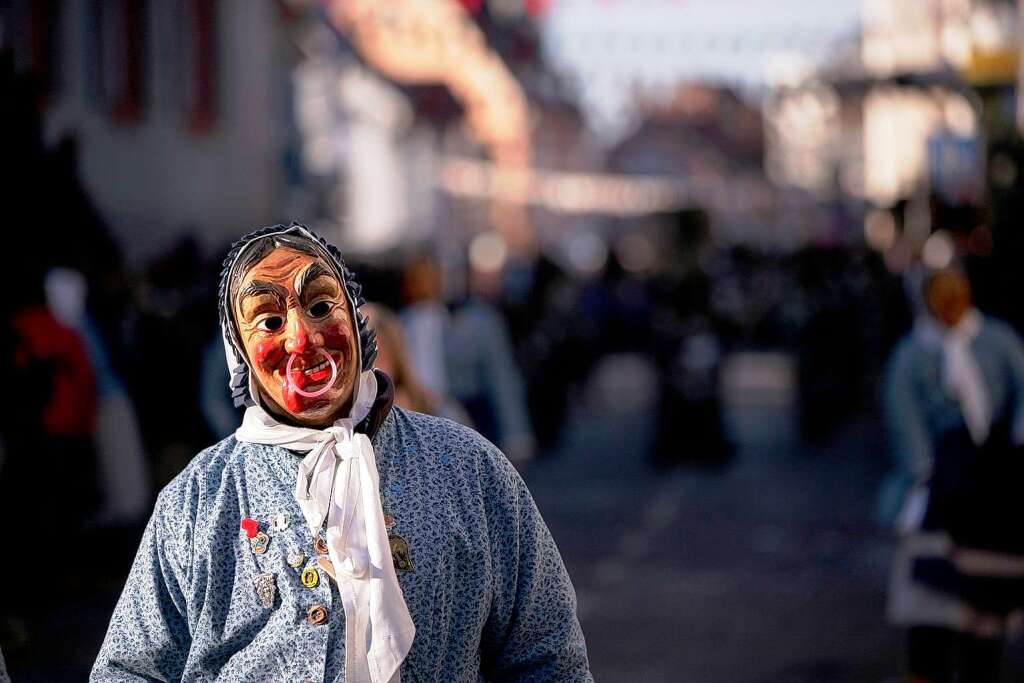 Bunter Festumzug: 15.000 Hstrger ehren den Verband Oberrheinischer Narrenznfte.