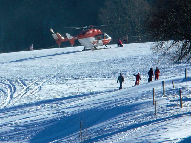 Rettungshubschrauber im Einsatz auf dem Kandel  | Foto: Bergwacht