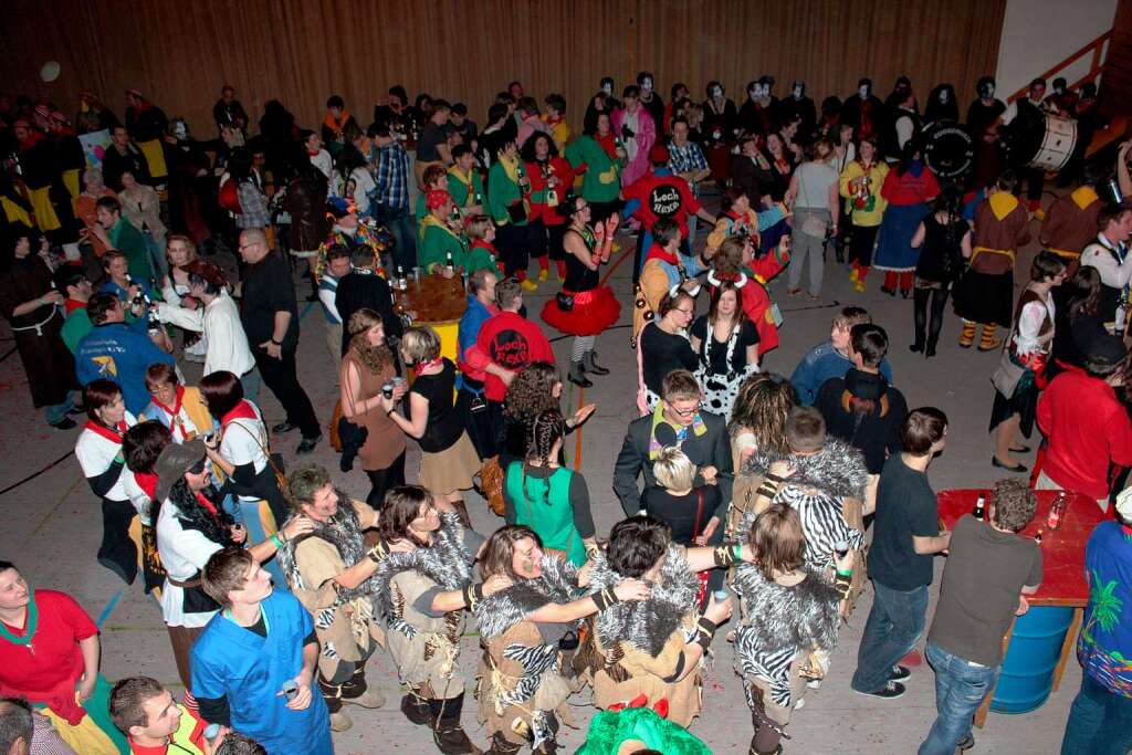 Die Narren sind los. Super Stimmung beim Hexenball in der Brgerhalle.