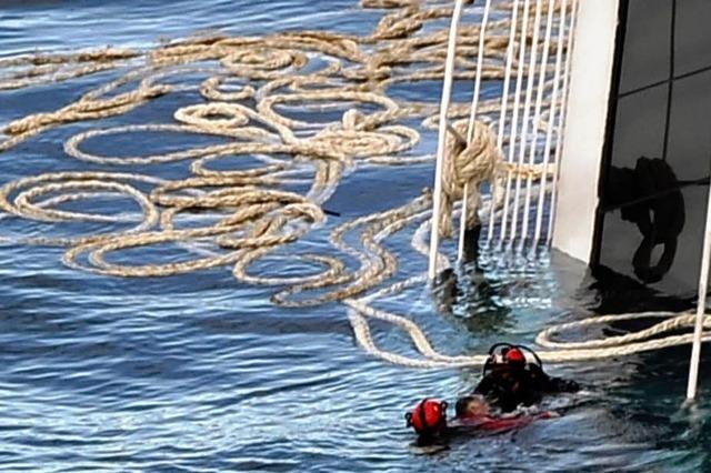 Costa Concordia: Taucher bergen fnf Leichen aus Wrack