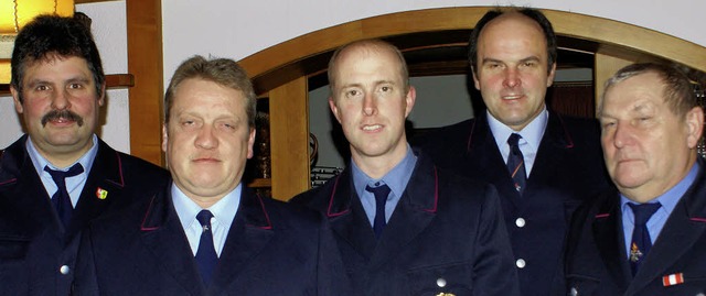 Gesamtkommandant Thomas Mutter (links)...fr deren langjhrige Mitgliedschaft.   | Foto:  Werner Probst