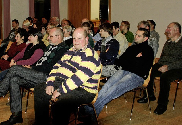 Viele Besucher zeigten in dem kleinen ...ung Interesse an der Kommunalpolitik.   | Foto: Chris Seifried