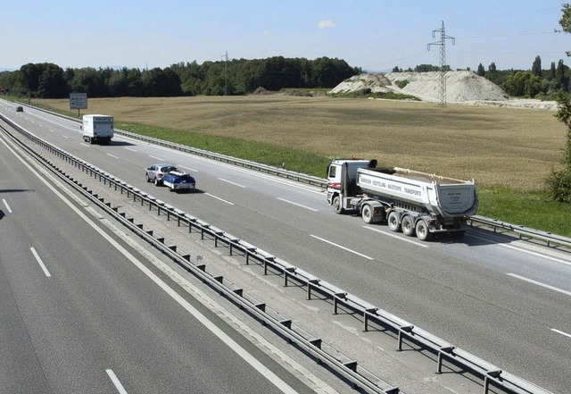 Wird die Flche an der A5 bei Kleinkem...mit auch der Landwirtschaft verloren.   | Foto: Langelott