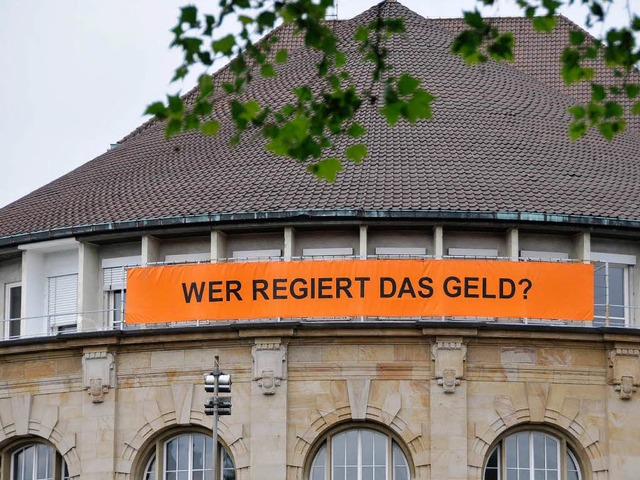 Personalrat und Gewerkschaft reagieren...e der Theaterleitung, Geld zu sparen.. | Foto: Ingo Schneider Personalrat und Gewerkschaft reagieren...e der Theaterleitung, Geld zu sparen.. | Foto: Ingo Schneider