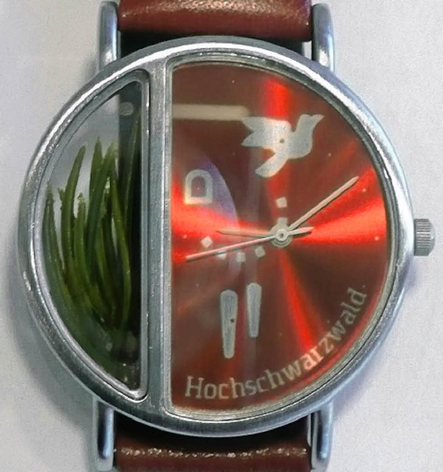 Tannennadeln trgt man mit dieser Armbanduhr  mit sich.    | Foto: peter Stellmach