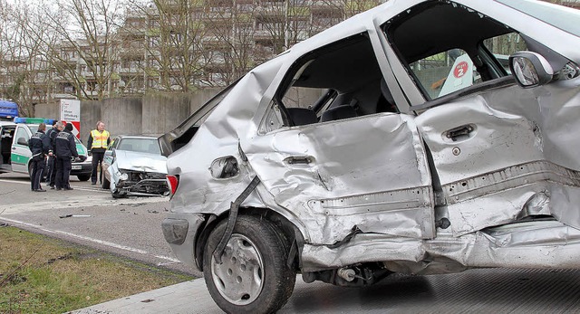 Bei einem Unfall in Hhe des Bumerangs...i Verkehrsteilnehmer schwer verletzt.   | Foto: heck