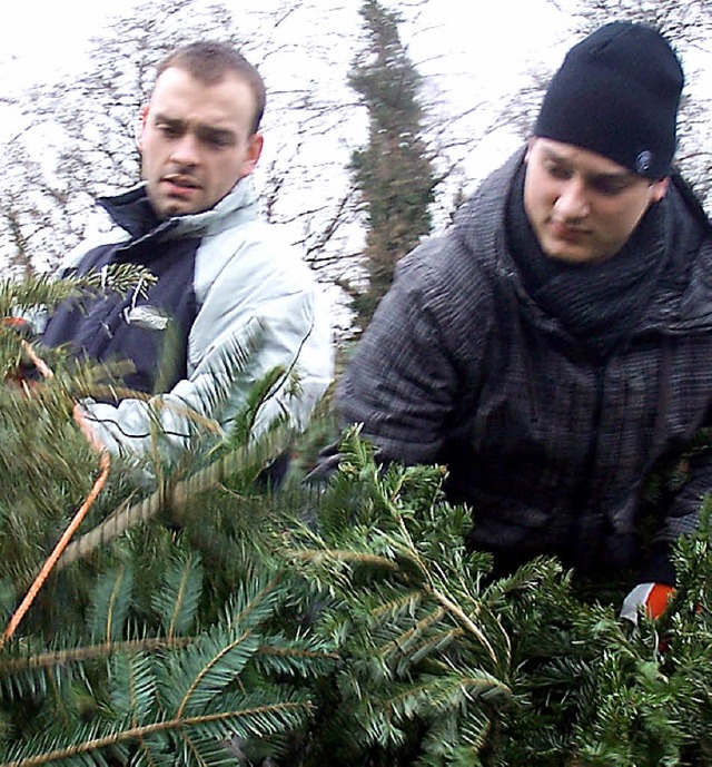 Helfer beim Einsatz   | Foto: CVJM