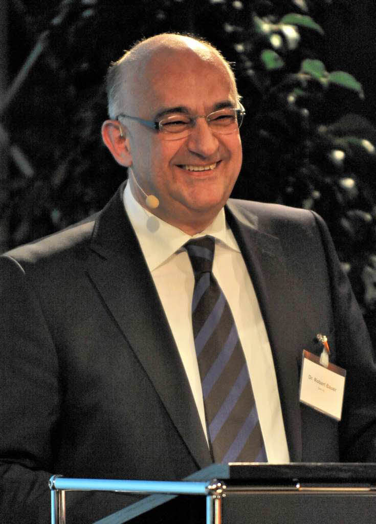 Hausherr Robert Bauer, der Vorstandsvorsitzende der Sick AG, hatte Spa bei der Begrung.