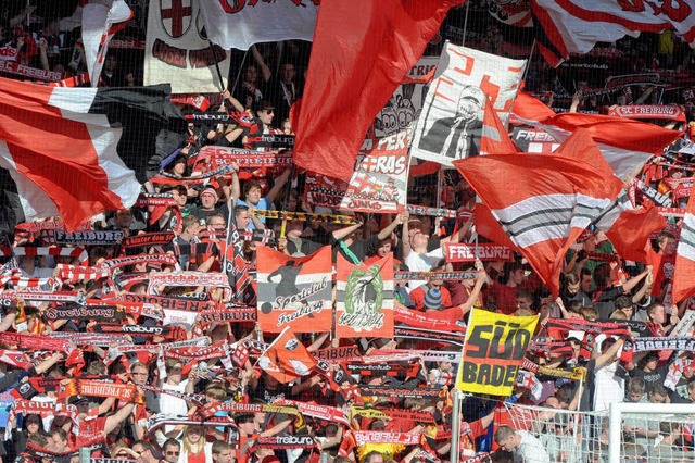 Die treuesten SC-Fans stehen auf Nord.  | Foto: Michael Heuberger