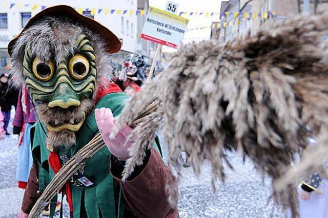 Fest in der Hand der Narren