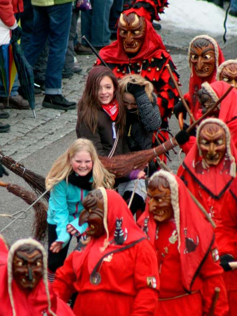 38 Gruppen waren dem Ruf der Schluchseeglunki gefolgt und prsentierten sich farbenfroh in nrrischer Gesinnung.