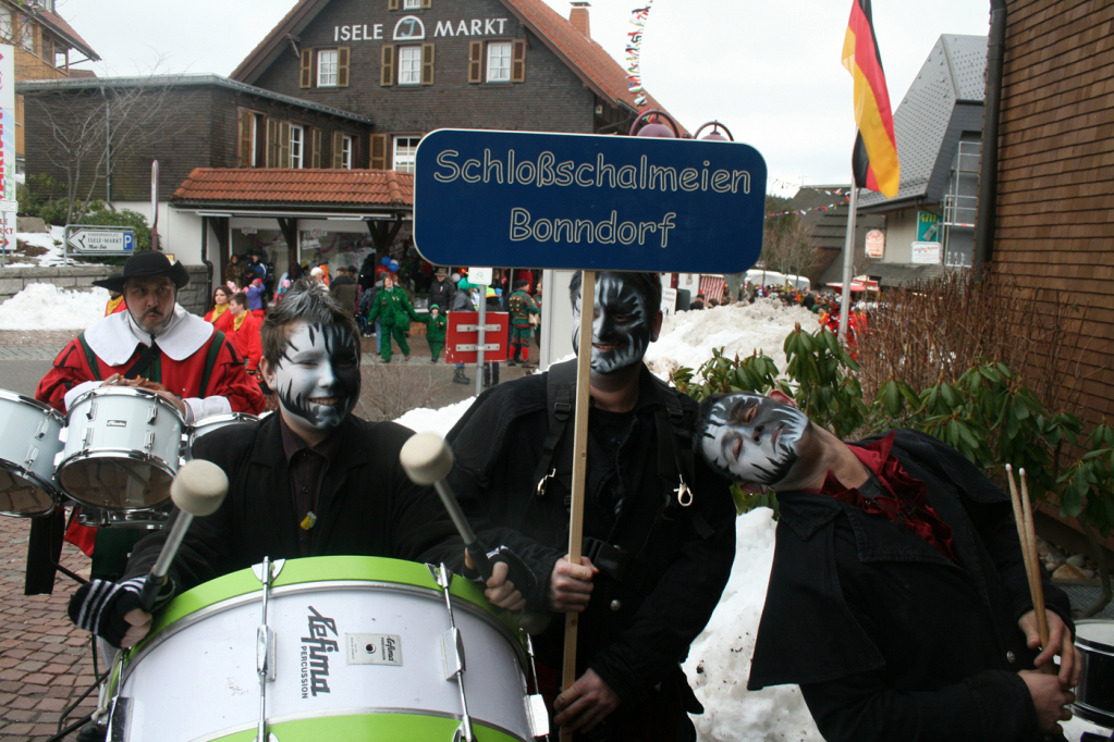 38 Gruppen waren dem Ruf der Schluchseeglunki gefolgt und prsentierten sich farbenfroh in nrrischer Gesinnung.