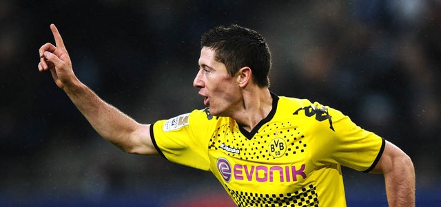 Mit Borussia Dortmund auf dem Vormarsch: Torschtze Robert Lewandowski  | Foto: dpa