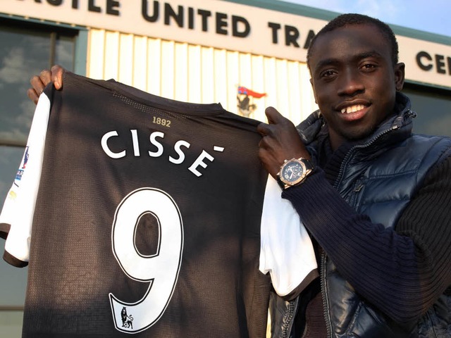 Die neue Nummer 9 von Newcastle United: Papiss Demba Ciss.  | Foto: dpa