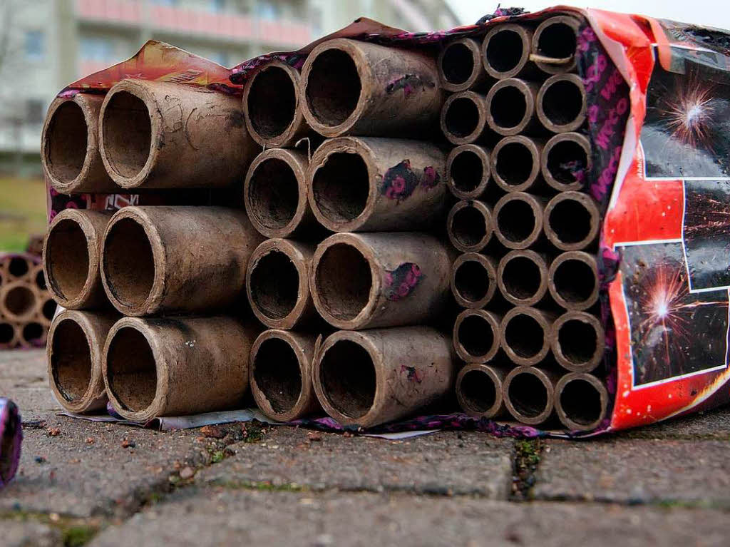 FeuerwerksBatterien zünden in der Silvesternacht zu früh Südwest