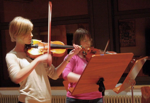 Auf den unterschiedlichsten Instrument... Musikkurses, was sie  gelernt haben.   | Foto: Hannah Klusmann