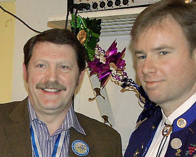 Klaus Gempp (links) mit dem Oberzunftmeister der Wiler Zipfel, Dietmar Fuchs   | Foto: Fillisch