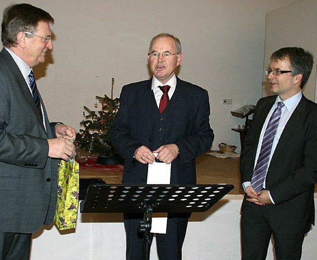 Kantor Dieter zehn erhielt viel Lob Pf...fred Klassen und Obmann Frank Hirtle.   | Foto: privat