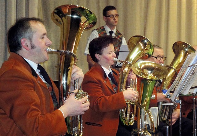 Die Feuerwehrmusik Mambach beim Antonikonzert   | Foto: Hartenstein