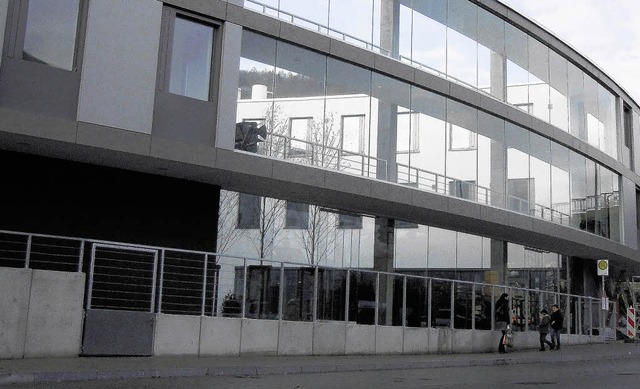 Markante Architektur prgt das Gebude...atrischen Behandlungszentrums Waldshut  | Foto: Gerard