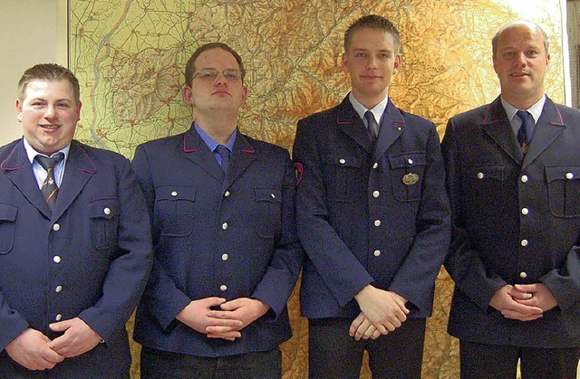Der neue Vorstand der Feuerwehr Hogsch...rer) und Volker Rieger (Schriftfhrer)  | Foto: Hans-Dieter Folles