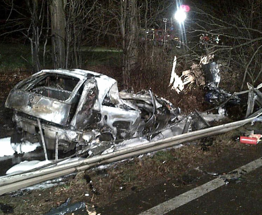 Zwei Tote Bei Unfall Auf Der B 3 Bei Gundelfingen - Freiburg - Badische ...