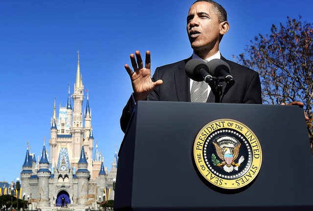 Nicht in dieses Traumschloss will er, ...ismus im Walt-Disney-Park in Florida.   | Foto: afp