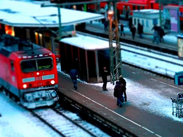 Relativ pnktlicher Bahnverkehr in Freiburg  | Foto: Felix Holderer