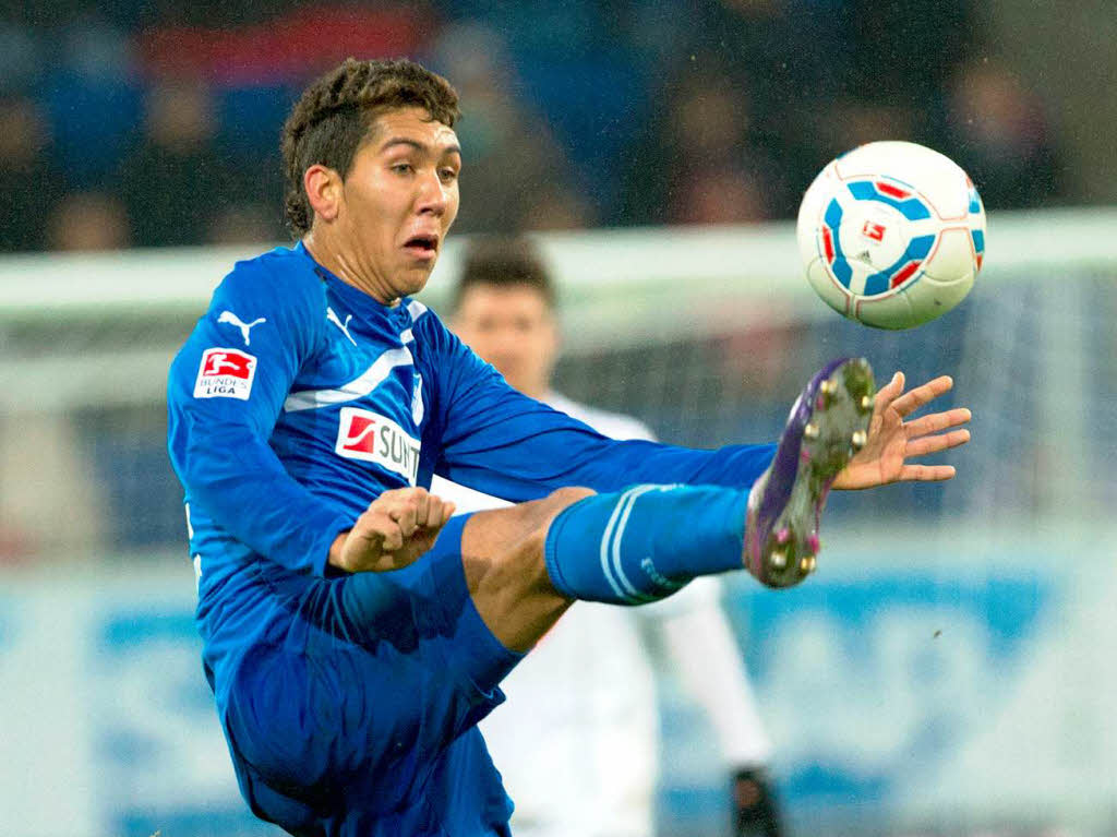 1899 Hoffenheim:  Se 23,56 Jahre alt ist der Kader der Hoffenheimer im Schnitt. Roberto Firmino ist gerade einmal 20. (Stand 23.1.2012: Es wurden alle Spieler aus den aktuellen Kadern miteinbezogen. Das Durchschnittsalter liegt bei 25 Jahren.)