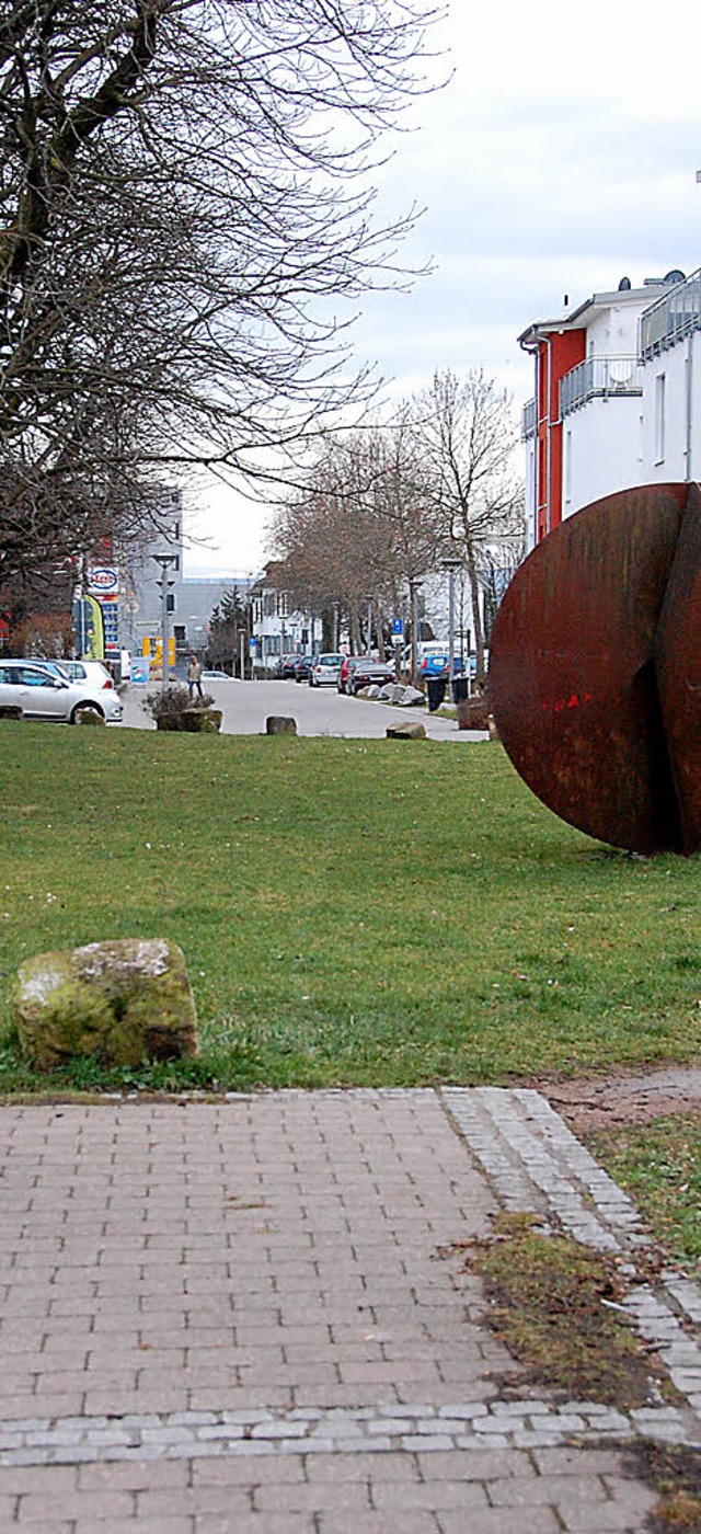 Auch  die Lcke im Radwegnetz entlang ...bibliothek knnte geschlossen werden.   | Foto: FREY