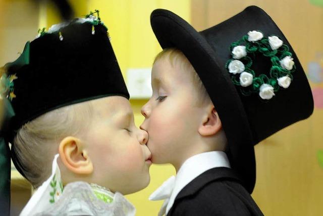 Fotos: Kinder feiern sorbische Vogelhochzeit
