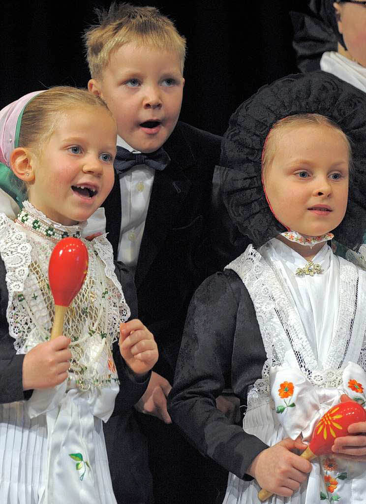 Brauchtum: Sorbische Vogelhochzeit im Kindergarten von Crostwitz bei Bautzen. Brauchtum: Sorbische Vogelhochzeit im Kindergarten von Crostwitz bei Bautzen.