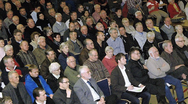 Die Infoveranstaltung in der Stadthall...hard Seng fhrte in die Thematik ein.   | Foto: Hubert Bleyer