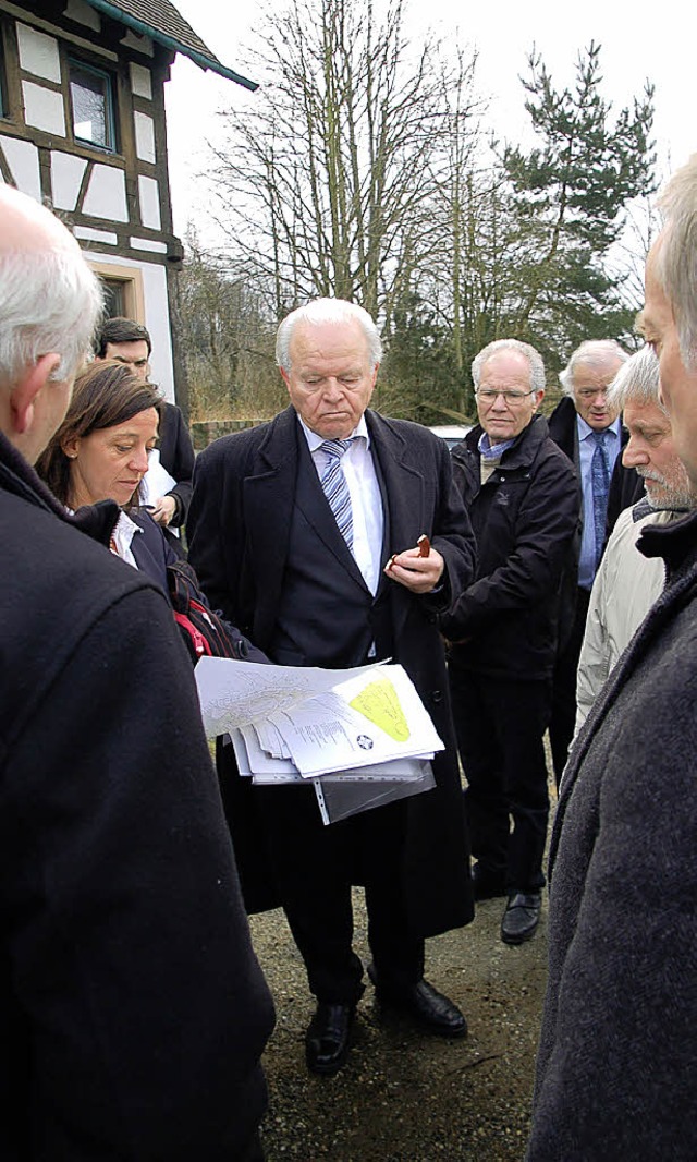 Diskussion vor Ort  | Foto: Frank Kiefer