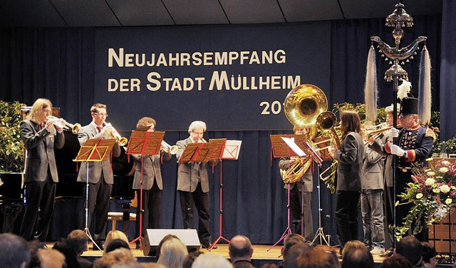 Neues Outfit, alter Schellenbaum: Mllheims Stadtmusik   | Foto: mps