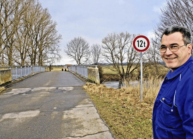 Landwirt Thomas Hogg kann wieder lache...cke endlich als Thema erkannt wurde.   | Foto: VOlLMER