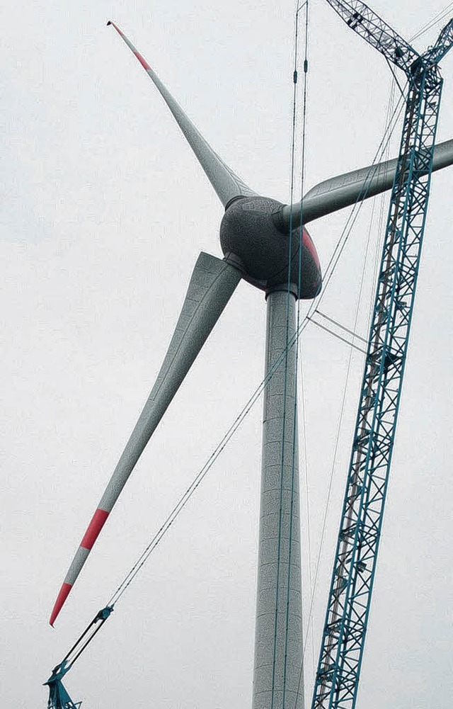 Diskussion um Volllaststunden geplanter  Windkraftanlagen.   | Foto: DPA