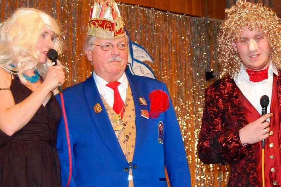 Neben Fröhlichkeit fand sich auch die Gemeindepolitik im Programm des Zunftabends. (Foto: Manfred Risch) Neben Fröhlichkeit fand sich auch die Gemeindepolitik im Programm des Zunftabends. (Foto: Manfred Risch)