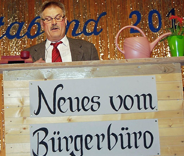 Karl-Heinz Forster vom Brgerbro war mitten im Wahlfieber  | Foto: Manfred Risch